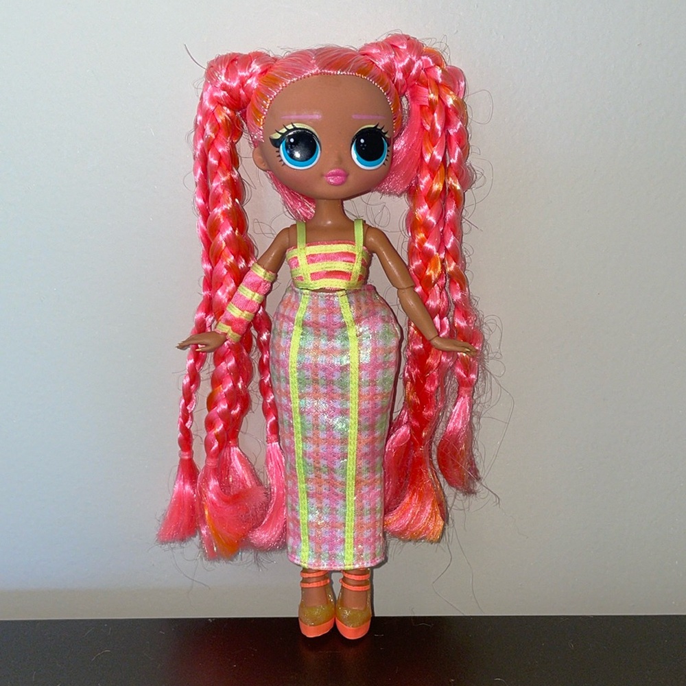 💛L.O.L Surprise! OMG Lights Dazzle Fashion Doll